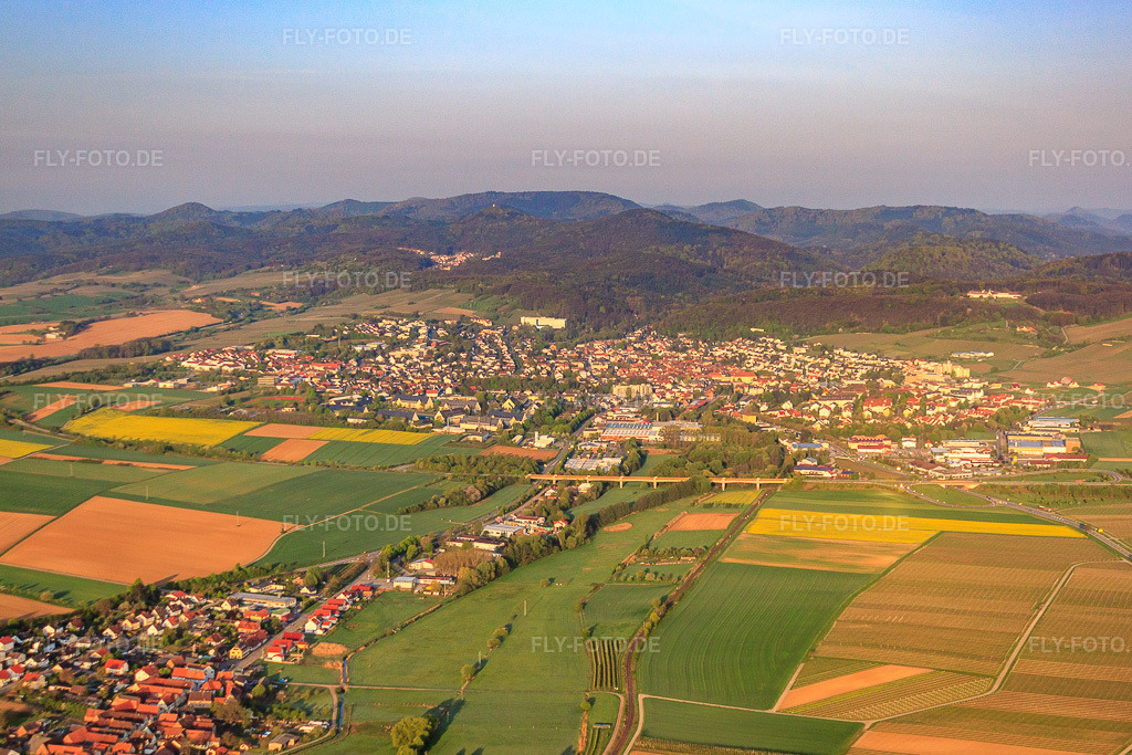 Luftbild: B48 Brücke über die B427 in Bad Bergzabern im Bundesland Rheinland-Pfalz in Deutschland. Foto: IMG_39612.jpg vom 16.04.2011 durch Werner Riehm/FLY-FOTO.de