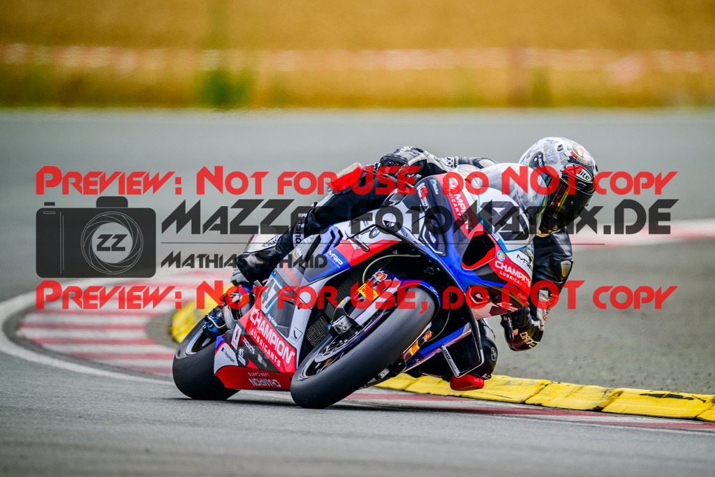 MaZZes_FotoMatrix_240727_6007705_1111 | STK