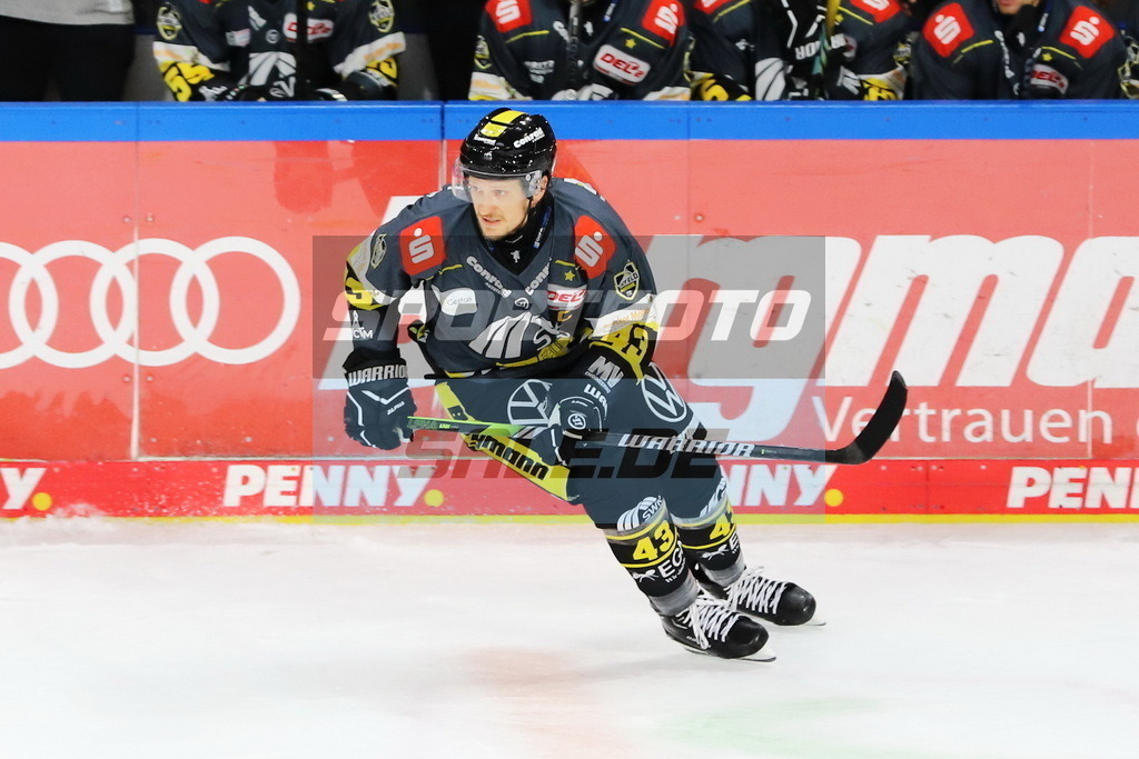 Alexander Weiß - KEV | Alexander Weiß - KEV - Realisiert mit Pictrs.com