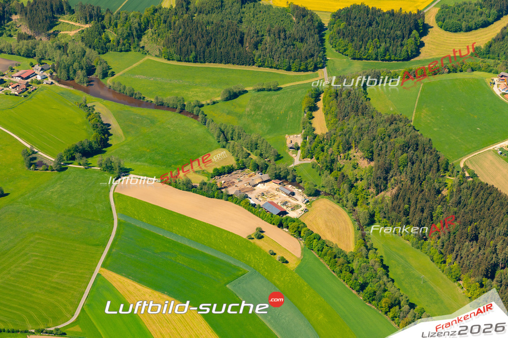 Das Luftbild zeigt : Kainzmühle Tännesberg - Die Luftaufnahme wurde 2024 vom UL-Flugzeug aus erstellt ( keine Drohne ) - Hochauflösende Luftaufnahme - Für grossformatige Ausdrucke geeignet. Die Geschenkidee !Mit Lizenz und Bildrechte bestellbar