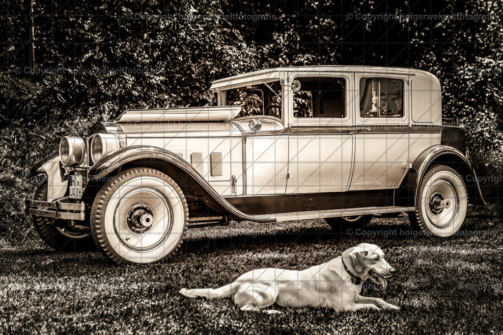 1927 Packard Eight Club Sedan 443 with Dog | Kaufen sie online außergewöhnliche Fotografien auf Leinwand Acrylglas Fotoprint Aludibond von holgerweigeltfotografie - Realized with Pictrs.com