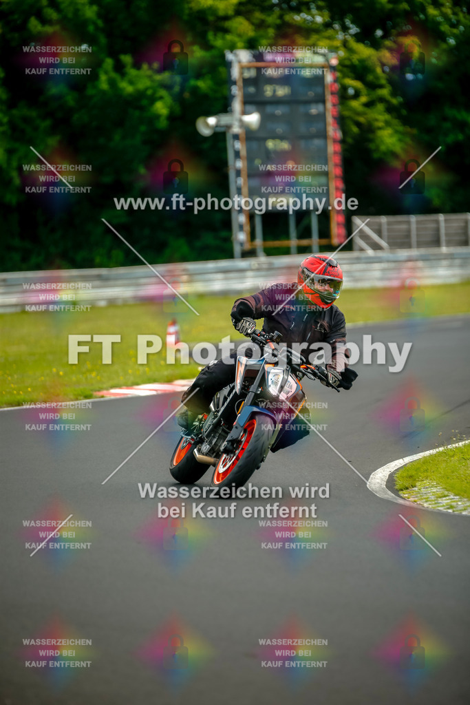 VBK-4621 | Hier findet Ihr Bilder von Touristenfahrten auf der Nürburgring Nordschleife oder von anderen Veranstaltungen die ich besucht habe. Viel Spass beim Durch Schauen 