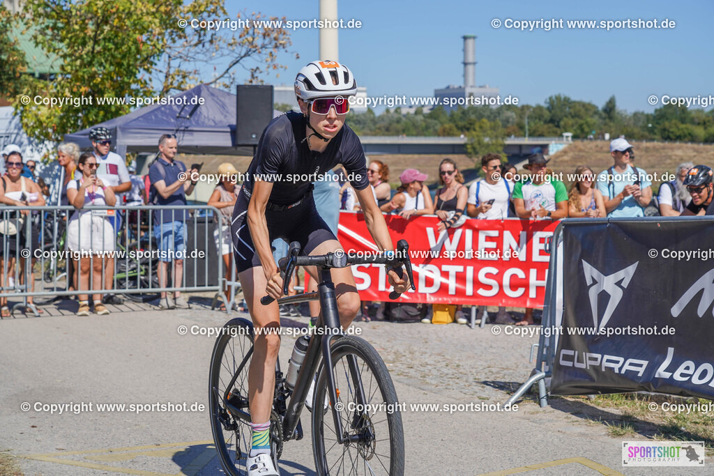 DSC01193 | Vienna Triathlon 2024                                        P3 Event                                                             #yourpictrs #sportshot_your_pictrs                 @Sportshotphotography                                     Photo Credit: www.sportshot.de