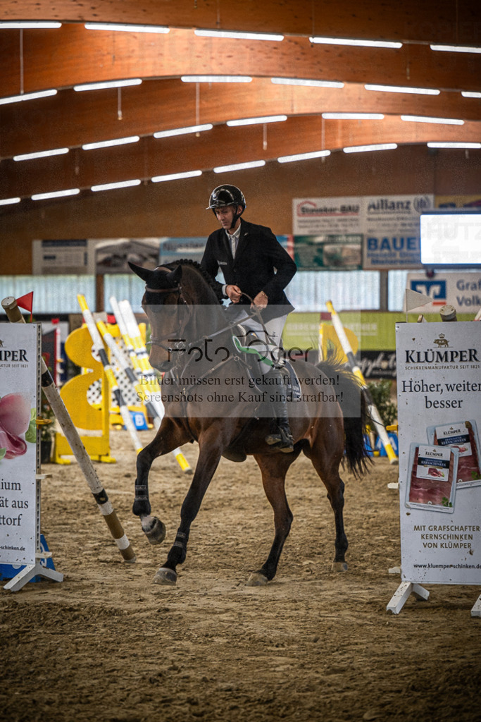 DOS_0130 | Entdecke hochwertige Reitturnierfotos von Foto Oger. Professionell, emotional und authentisch – jetzt Lieblingsmomente im Shop bestellen.Deutschlandweite Turnierfotografie. - Realisiert mit Pictrs.com