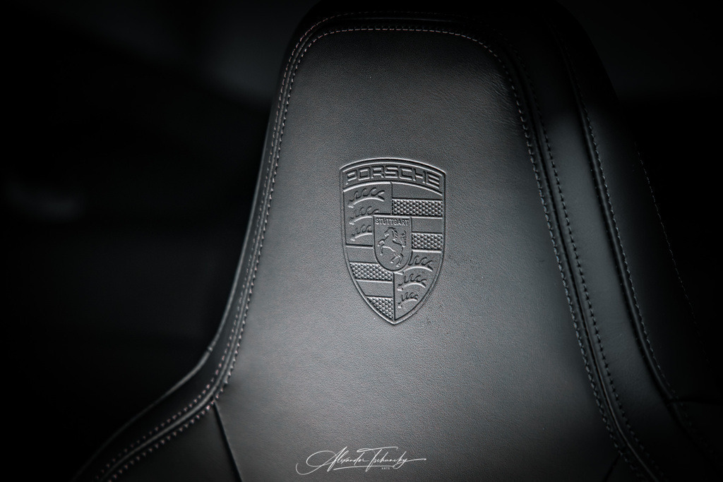 911 GT3 Touring Arlogrünmetallic | Entdecken Sie die faszinierende Welt von Alexander Tschuncky Arts: Kreative Fotografie, atemberaubende Automobilkunst und hochwertiger Bilderdruck. Lassen Sie sich inspirieren! - Realisiert mit Pictrs.com
