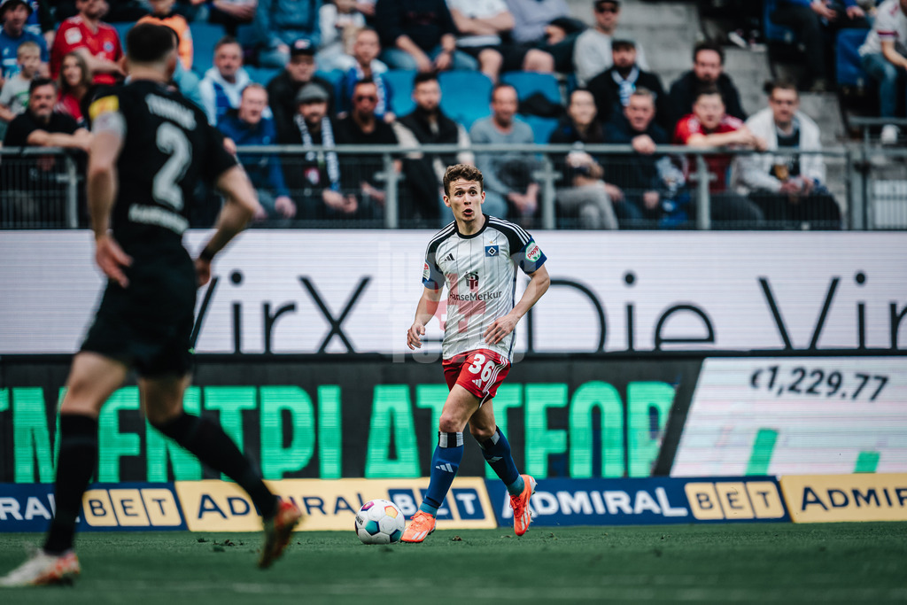 Fußball | Männer | Saison 2023/2024 | 2. Fußball-Bundesliga | 28. Spieltag | Hamburger SV vs. 1. FC Kaiserslautern | 06.04.2024 | Anssi Suhonen (#36, HSV)