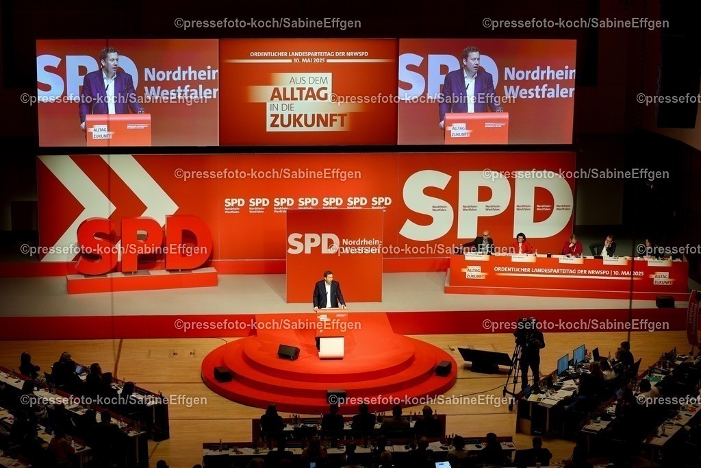 xSEF10052501036 | 10.05.2025, xsefx, Rede des Vizekanzlers und Finanzministers Lars Klingbeil auf dem Landsparteitag der NRWSPD 2025 in der Mercatorhalle in Duisburg mit dem Motto - Aus dem Alltag in die Zukunft