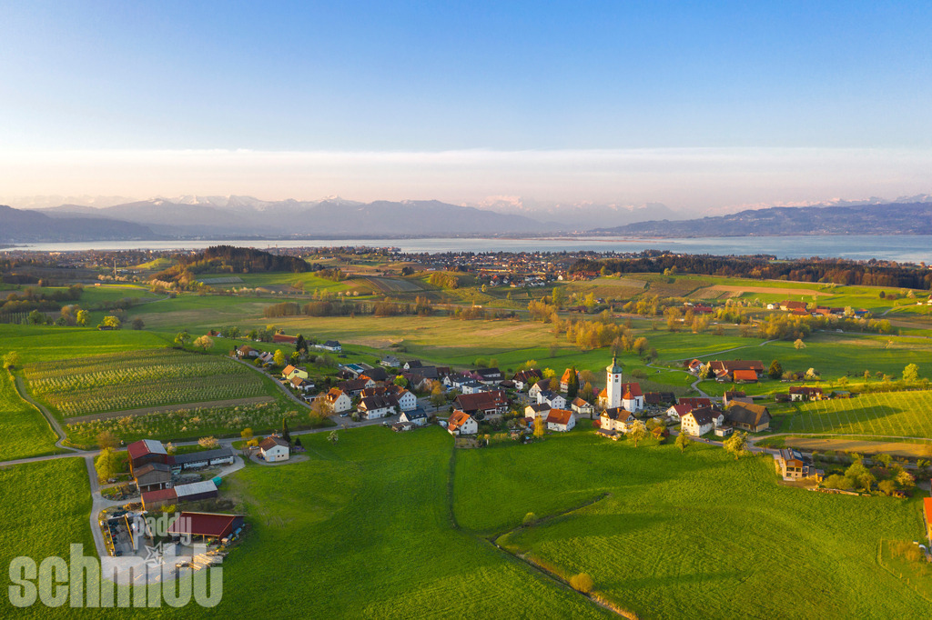PS-Lindau-2025-34 | Entdecke die größte Bildgalerie der Region mit Fotografien aus dem Allgäu, der Bodenseeregion, Oberschwaben, dem Donautal und der Schwäbischen Alb. Landschaften, Luftaufnahmen und Reisefotografie als Wandbild und Fotokunst. - Realisiert mit Pictrs.com