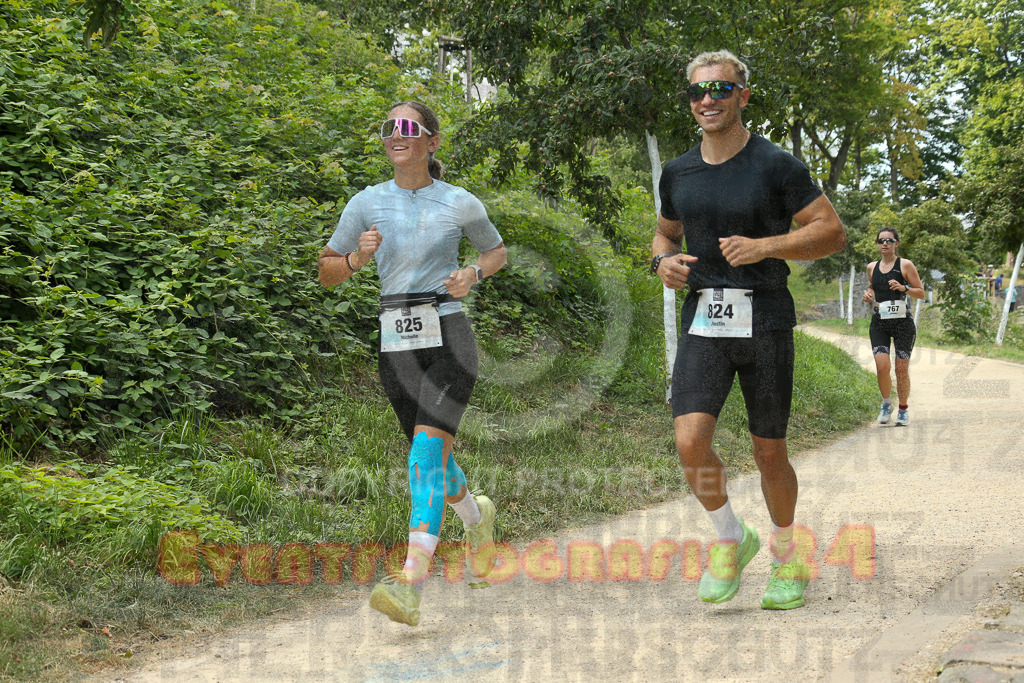250824_1515_EX1_8712 | Sportfotografie im Rhein-Sieg Kreis, Köln, Bonn, NRW, Rheinland Pfalz, Hessen, etc. Unser Tätigkeitsfeld umfasst den Laufsport vom Volkslauf über den Marathon, Duathlon, Triathon bis zum Ultralauf wie Kölnpfad Ultra oder Schindertrail.