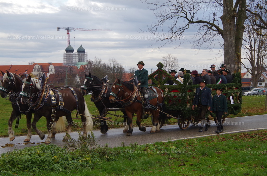 IMGP9744 | fotografiert von Axel PollmannLeonhardi Wallfahrt Benediktbeuern und Murnau, Fronleichnam, Fasching, Landschaft im Loisachtal und Benediktbeuern  - Realisiert mit Pictrs.com