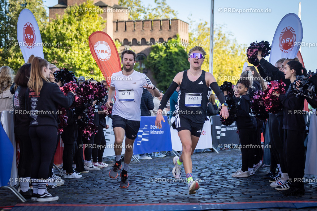 44. Kölner Brückenlauf; Koeln, 14.09.25 | Impressionen vom 44. Kölner Brückenlauf am 14.09.25 am Schokoladenmuseum in Koeln. Foto: BEAUTIFUL SPORTS/Leah Kohring