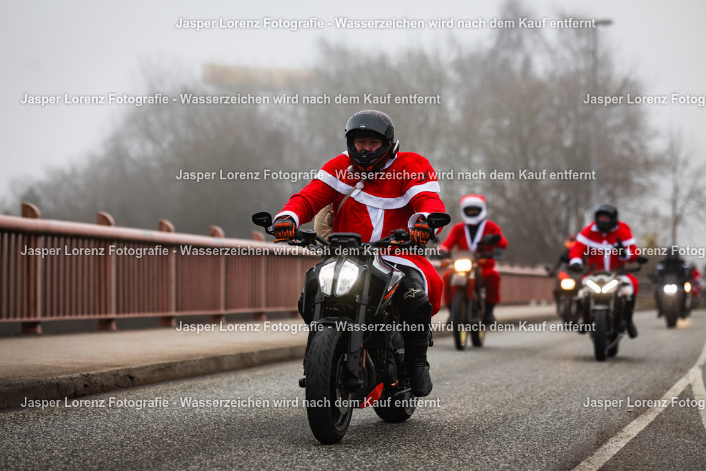 X-Mas Ride I Kiel I 2025 | Jasper Lorenz Fotografie - Realisiert mit Pictrs.com