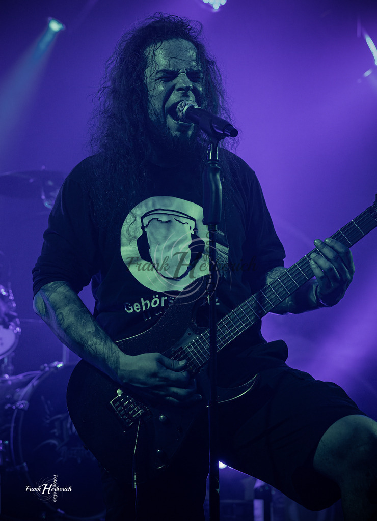 Justice Daudenwinden | Frank Herberich Fotografie, Frank Herberich, Fotografie, Hochzeit, Portrait, St. Peter Ording, Ording, Westerhever, Nordsee, Frank Fotografie, Hardheim,  Odenwald,Walldürn, Band,Eventfotografie - Realisiert mit Pictrs.com