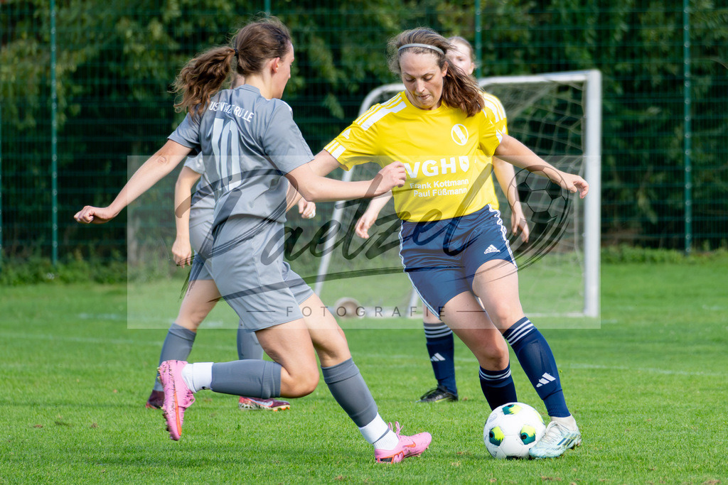 20260906_RULSVK_0143 | Fußball, Frauen:   beim Spiel der Kreisliga zwischen SG Rulle/Haste vs. SV Kettenkamp am 06.09.2026 im Stavermann-Sportpark in Rulle/Wallenhorst, Deutschland.(Foto von Nico Paetzel) - Realisiert mit Pictrs.com