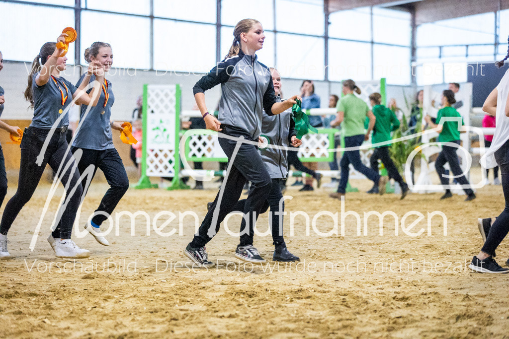 Platzierung5+6+7+NS-041 | MomenTaufnahmen Pferdesportfotos