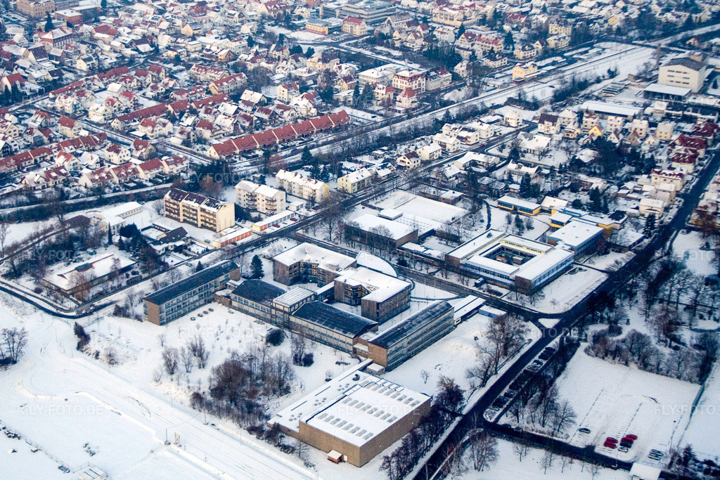 Luftbild: Stadt von Südwesten mit Schulzentrum IGS und Realschule in Kandel im Bundesland Rheinland-Pfalz in Deutschland. Foto: IMG_0943.jpg vom 28.01.2006 durch Werner Riehm/FLY-FOTO.de