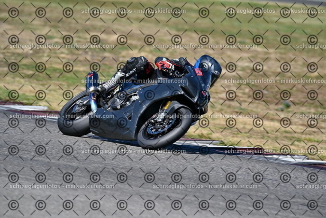 26bt04-0167 | markuskiefer.com - Realisiert mit Pictrs.com