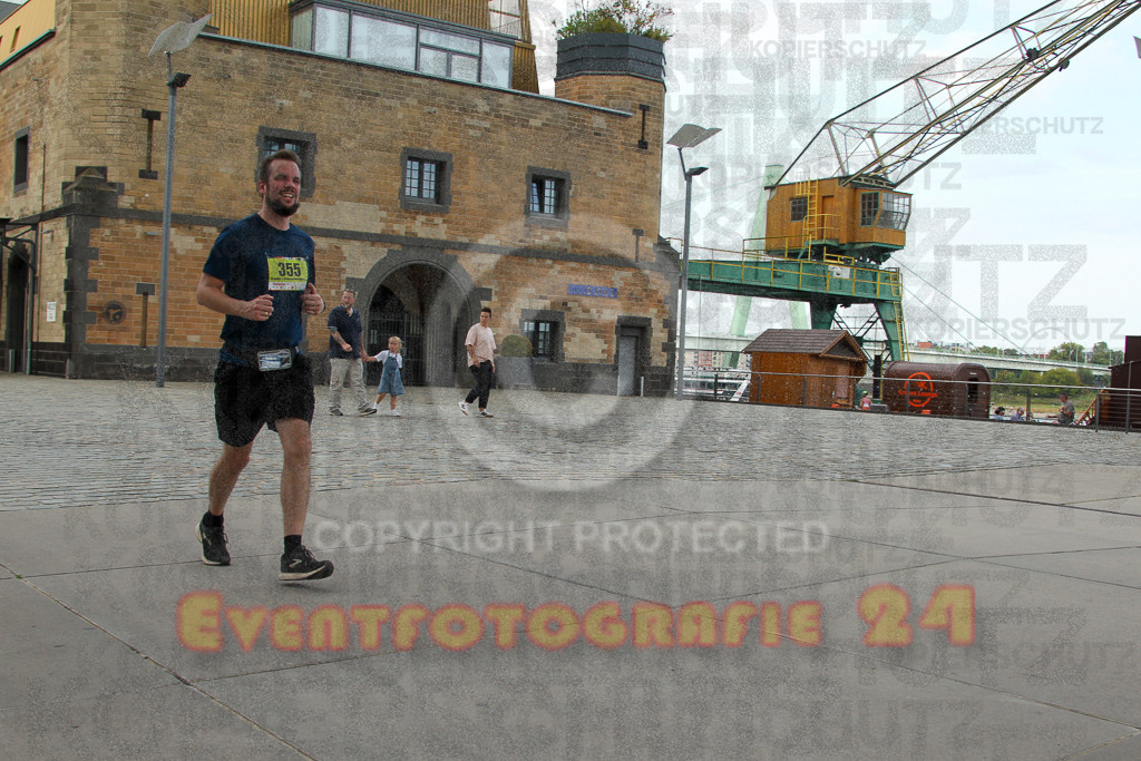 250920_1518_EV4_8420 | Sportfotografie im Rhein-Sieg Kreis, Köln, Bonn, NRW, Rheinland Pfalz, Hessen, etc. Unser Tätigkeitsfeld umfasst den Laufsport vom Volkslauf über den Marathon, Duathlon, Triathon bis zum Ultralauf wie Kölnpfad Ultra oder Schindertrail.