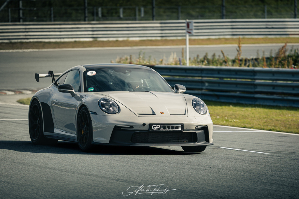 R6AT0559 _Alexander Tschuncky | Entdecken Sie die faszinierende Welt von Alexander Tschuncky Arts: Kreative Fotografie, atemberaubende Automobilkunst und hochwertiger Bilderdruck. Lassen Sie sich inspirieren! - Realisiert mit Pictrs.com
