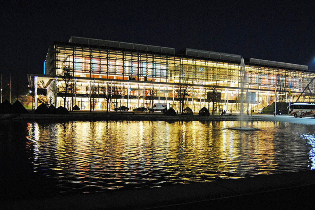 Foto: Leipzig - Congress Center Leipzig | Das Team hinter BILDLEXIKON LEIPZIG bündelt historische wie aktuelle Informationen über die Stadt Leipzig in Text und Bild auf einer Plattform und stellt diese der interessierten Öffentlichkeit zur Verfügung.