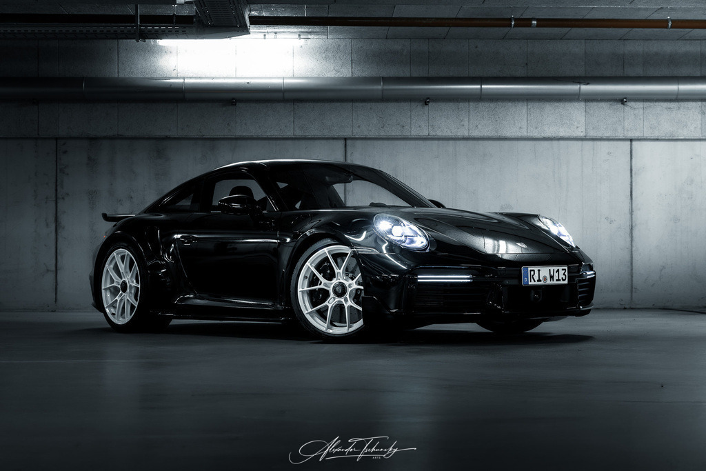 911 Turbo 992 | Entdecken Sie die faszinierende Welt von Alexander Tschuncky Arts: Kreative Fotografie, atemberaubende Automobilkunst und hochwertiger Bilderdruck. Lassen Sie sich inspirieren! - Realisiert mit Pictrs.com