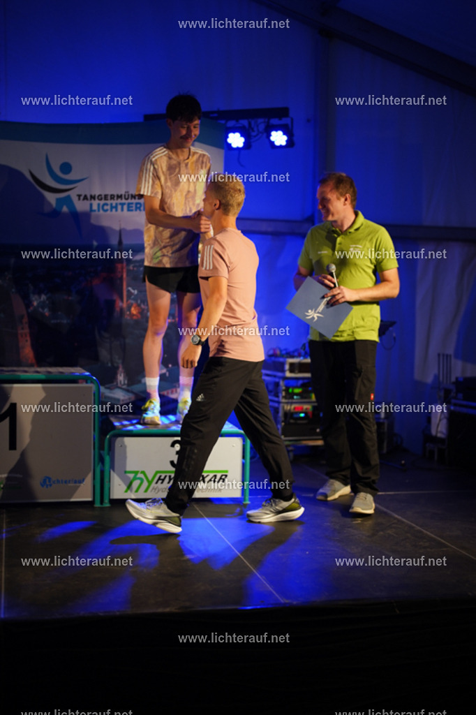 FSC00378 | Lichterlauf  - Realisiert mit Pictrs.com
