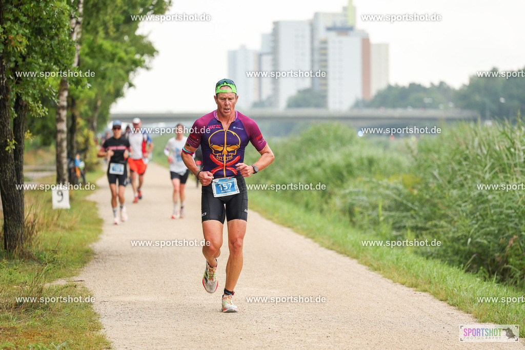 LUR_1989 | 34. M-net Erlanger Triathlon 2025 #erlangertriathlon  #mnettriathlon2025 #mnettriathlon #team #olympischedistanz #mitteldistanz #triathlon #maindonaukanal  #erlangertriathlon2025 #yourpictrs #tv1848 #tv1848erlangen  #triathlonbayern #sportinerlangen #demsportverbunden #sportshot_your_pictrs Copyright: www.sportshot.de