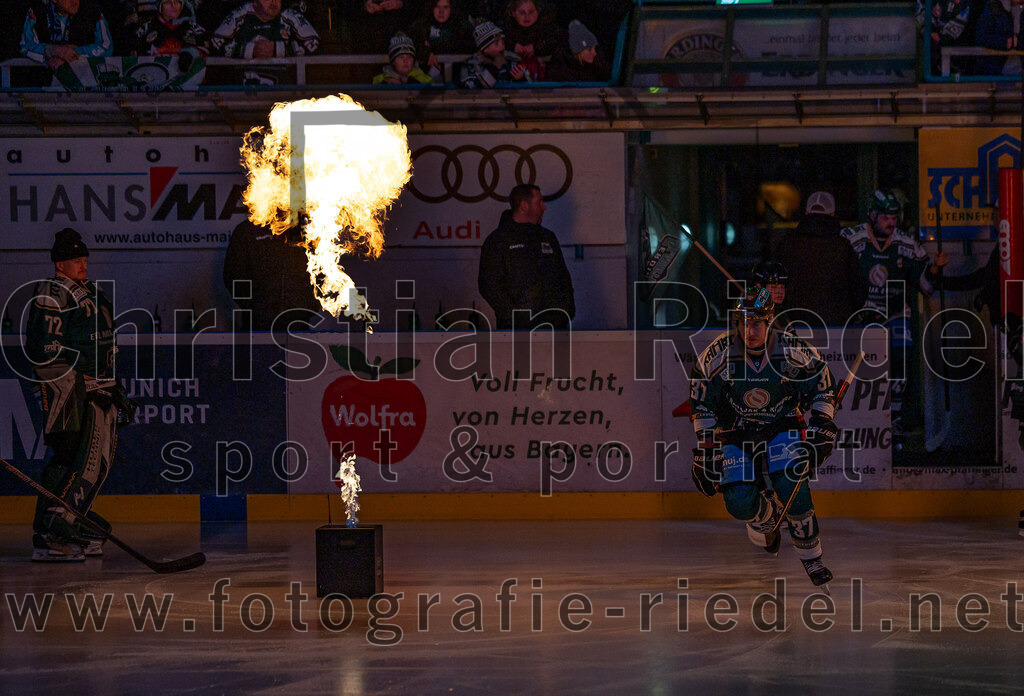 2026-01-09_008_TSV_Erding_gegen_Stuttgart_Rebels | Erding, Deutschland, 09.01.2026:Eishockey, Oberliga Süd 2025 / 2026, 35. Spieltag, TSV Erding gegen Stuttgart Rebels, Endergebnis: Thomas Matheson (Erding Gladiators, #37)Foto: Christian Riedel / fotografie-riedel.net