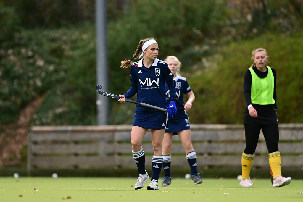 Hockey I Frauen I Saison 2024-2025 I Testspiel I TG Heimfeld - Kieler HTC | Der Sportfotograf. - Realisiert mit Pictrs.com