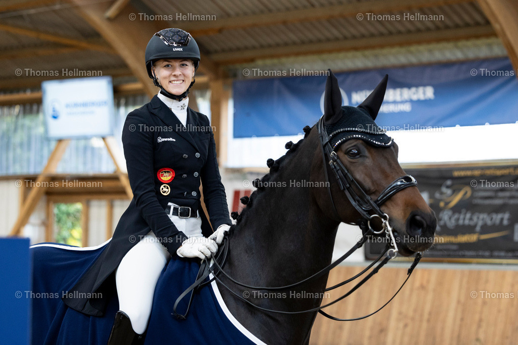 TH_210 Greta Busacker (GER)_ Frieda NRW_32349 | 210 Greta Busacker&nbsp;(GER), Frieda NRW beim Reitturnier Guxhagen-Dörnhagen 2025 am 10.10.25 in Dörnhagen, Reit- u. Fahrverein