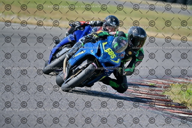 25bt04-0221 | markuskiefer.com - Realisiert mit Pictrs.com