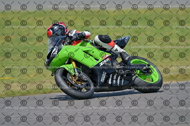 26BT02-2073 | markuskiefer.com - Realisiert mit Pictrs.com