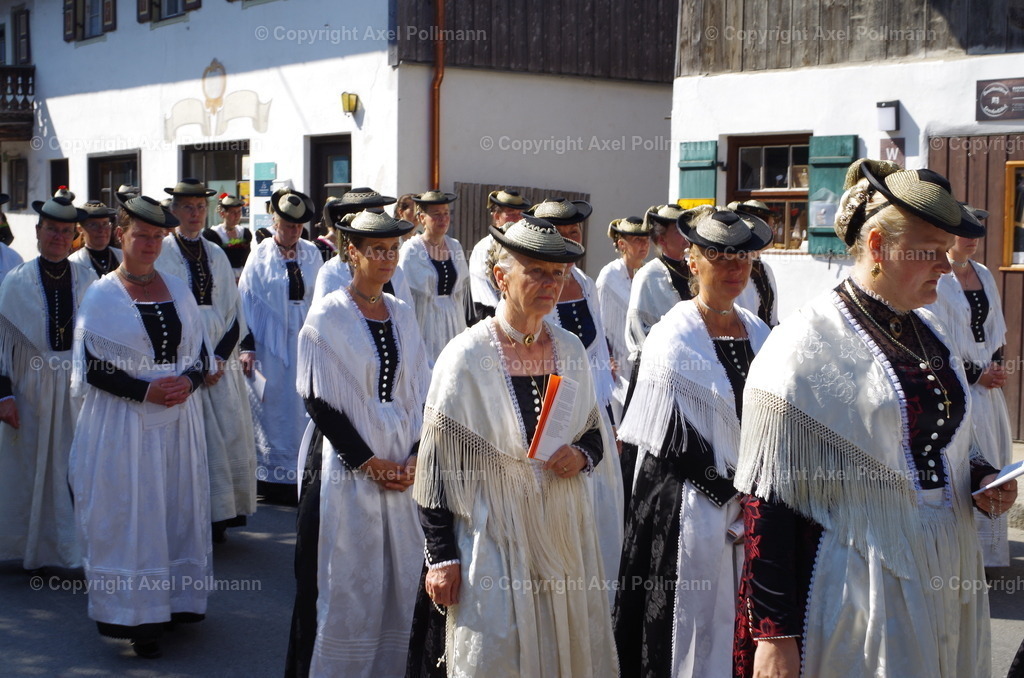 IMGP3837 | fotografiert von Axel PollmannLeonhardi Wallfahrt Benediktbeuern und Murnau, Fronleichnam, Fasching, Landschaft im Loisachtal und Benediktbeuern  - Realisiert mit Pictrs.com