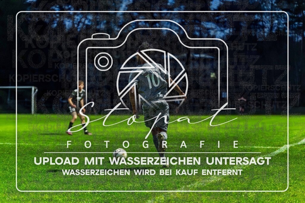 HMFGFS-1052 | Abdelkader Awad (Heidmark 3 #10) beim Herren 3. Kreisklasse HK Spiel zwischen Heidmark III und FG Fulde-Stellichte im Heidmarkstadion, Bad Fallingbostel (Simon Paul Stopat) - Realisiert mit Pictrs.com