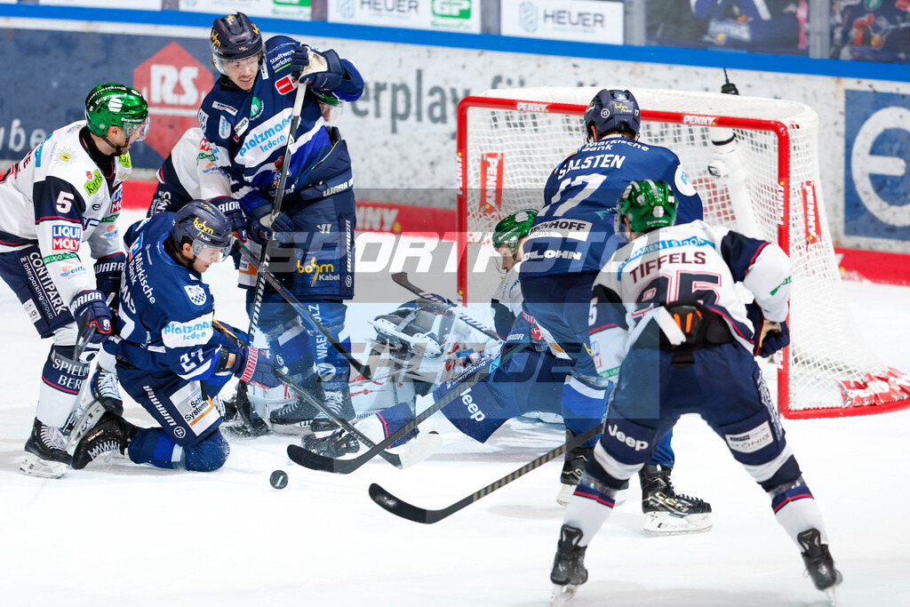 01696 | Christian Thomas vor Jonas Stettmer - © by Sportfoto-Sale (Jan Brüggemann) - Realisiert mit Pictrs.com