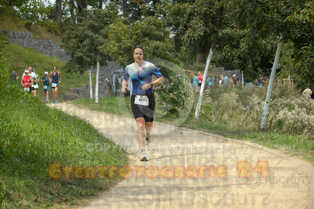 250824_1340_EX1_3218 | Sportfotografie im Rhein-Sieg Kreis, Köln, Bonn, NRW, Rheinland Pfalz, Hessen, etc. Unser Tätigkeitsfeld umfasst den Laufsport vom Volkslauf über den Marathon, Duathlon, Triathon bis zum Ultralauf wie Kölnpfad Ultra oder Schindertrail.