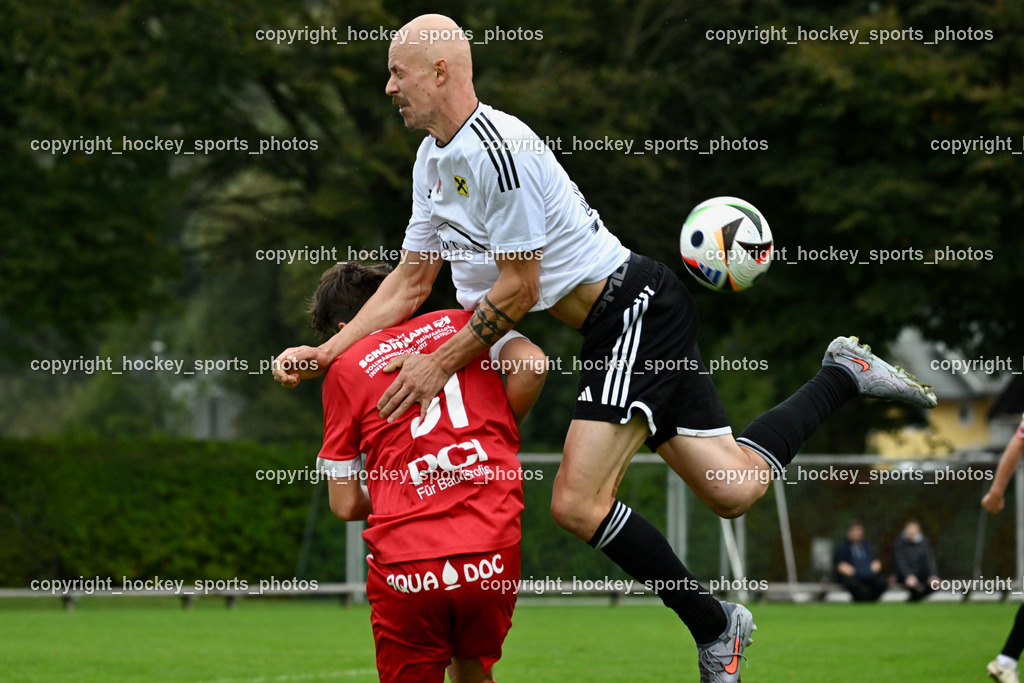 SV Rothenthurn vs. FC Union Sillian | #31 Fabio Norbert Daxer SV Rothenthurn, #27 David Walder FC Union Sillian, SV Rothenthurn vs. FC Union Sillian, SV Rothenthurn vs. FC Union Sillian am 28.09.2025 in Rothenthurn (Sportplatz Rothenthurn), Austria, (Photo by Bernd Stefan)