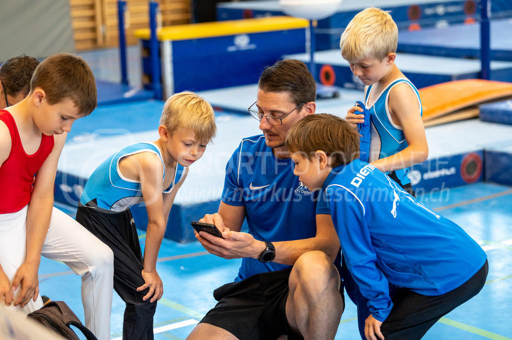 104. Zürcher Kunstturnertage Neftenbach - 15. May 2022 | 104. Zürcher Kunstturnertage Neftenbach
Turnhalle Ebni, Neftenbach
Einführungsprogramm (EP)
Bild: Sportfotografie Markus Aeschimann | www.markus-aeschimann.ch - Realisiert mit Pictrs.com