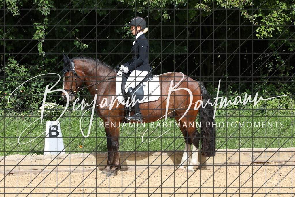 AZ2A2210 | Benjamin Bartmann Photomoments