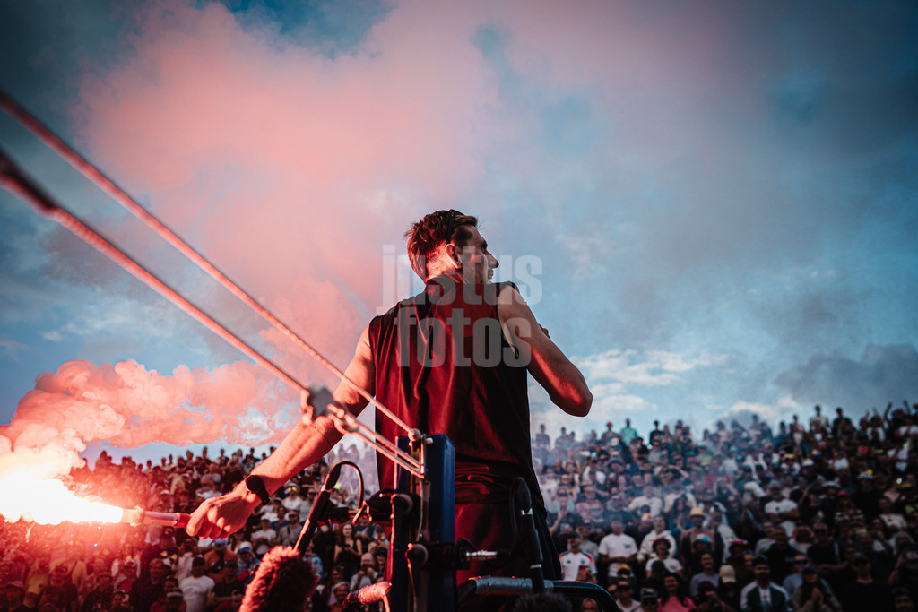 Beachvolleyball | Männer | Deutsche Meisterschaften 2025 Timmendorfer Strand | 05.09.2025 | Bennet Poniewaz wird verabschiedet Karriereende Verabschiedung Pyrotechnik