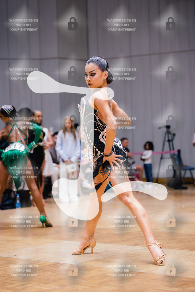 GOC 2025 - WDSF Solo Junior II Latin Female - 2025-08-21-7772 | Webshop for digital downloads and prints of dance sport, event & show photographer Julian Link - Realisiert mit Pictrs.com