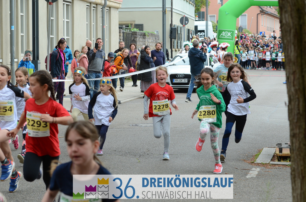 AOK Junior Cup 400m | 3Königslauf 2022 AOK Junior Cup 400m - Realisiert mit Pictrs.com