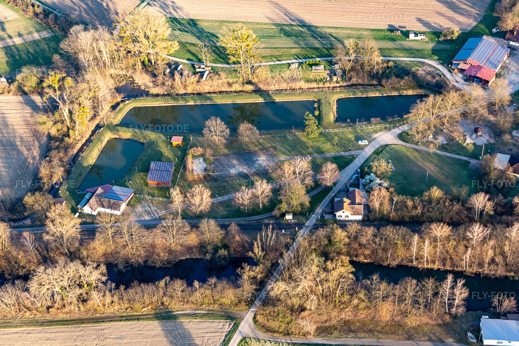 Luftbild: Teiche am Dammgraben in Hagenbach im Bundesland Rheinland-Pfalz in Deutschland. Foto: IMG_131010.jpg vom 22.03.2022 durch Werner Riehm/FLY-FOTO.de