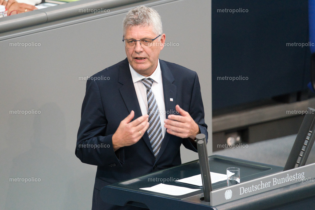 Christian Haase (2) | Metropolico