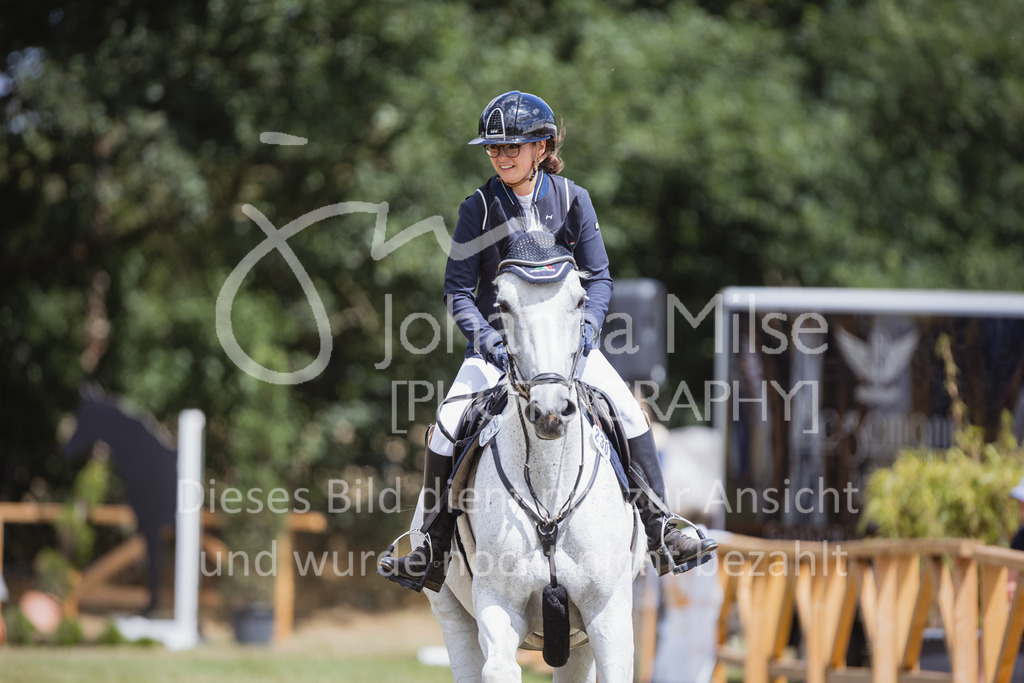 220716_LC_Punkte-L1-212 | Deine schönsten Turniermomente als professionelle Fotos! Entdecke hochwertige Pferdesport-Fotografie im Online-Shop. Jetzt Fotos finden & bestellen!