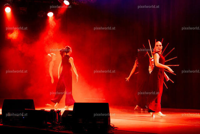 Kunst trifft Stadt - Aufführung | Bildershop von pixelworld.at - Realisiert mit Pictrs.com