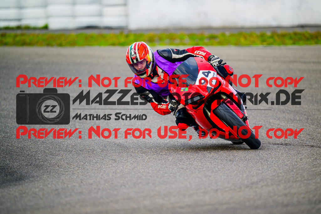 MaZZes_FotoMatrix_240911_6007705_3276 | GELB