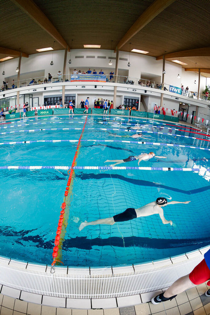 DLRG, Wettkampf, Rettungssport, Landesverbandsmeisterschaften 2026 13.06.2026 | Bedburg, Deutschland - June, 13: Lauf Nr. 114 der Landesverbandsmeisterschaften 2026 im MonteMare Bedburg. In dem Lauf Nr. 114 traten die Teilnehmenden in der Disziplin 200 m Hindernisschwimmen gegeneinander an. (Foto: Benedikt Lang (DLRG) - Realisiert mit Pictrs.com