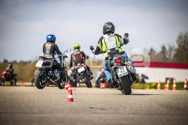 0011-260419_NOE-021_11 | Deine Full-Service-Agentur für ✔️Videoproduktionen und ✔️Motorsportfotografie Jetzt Angebot anfragen!