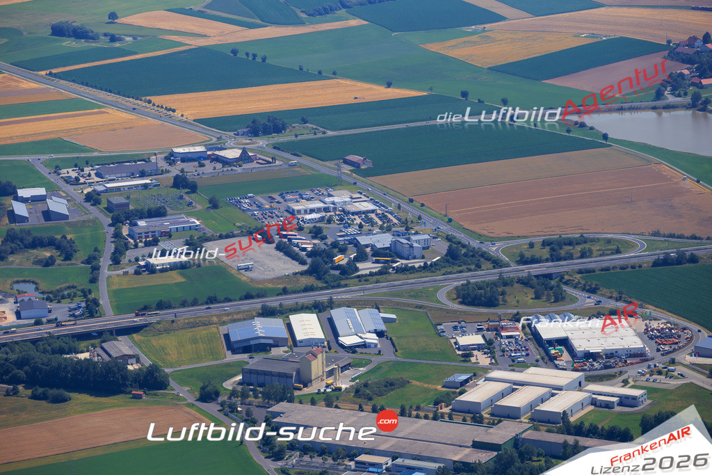 Die Luftaufnahme der Stadt Mitterteich wurde vom UL-Flugzeug heraus erstellt ( keine Drohne )- hohe Auflösung für beste Qualität